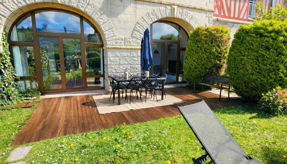 Terrasse après aménagements et décoration, Commes, Normandie, L'Art d'Hestia conciergerie